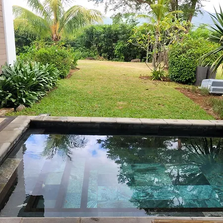 La Mivoie Beachfront With Private Pool Riviere Noire Exterior photo