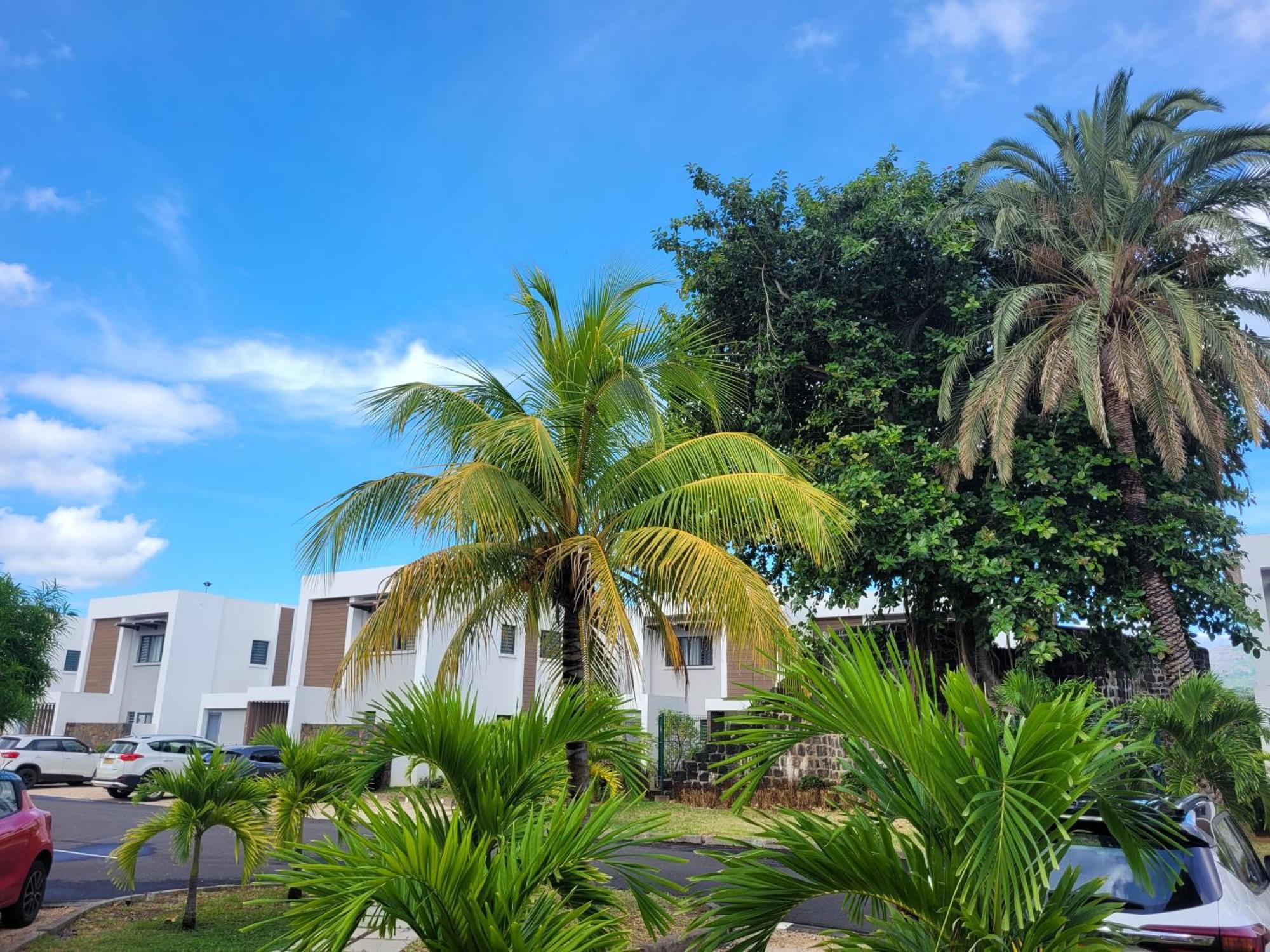 La Mivoie Beachfront With Private Pool ريفير نوار